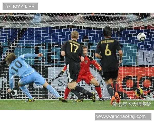 足球漫剪：探索绿茵场上的精彩瞬间与背后故事的奇妙旅程